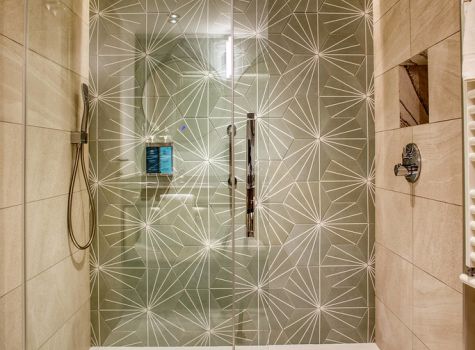 Thermal Aqua**** - thermal-aqua_premium-suite-3_53850900582_l