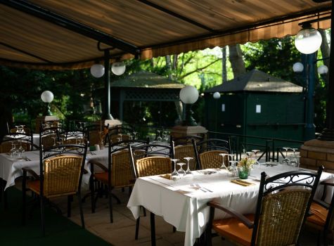 Ensana Grand Margaret Island Health Spa Hotel - szchenyi_terrace-8_54579695118_l