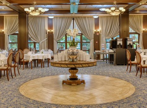 Ensana Grand Margaret Island Health Spa Hotel - grand-margaret-island_szchenyi-restaurant-1_53851985050_l