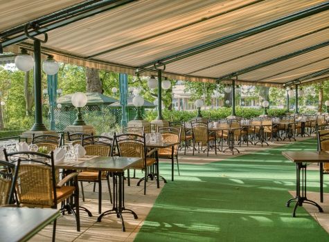 Ensana Grand Margaret Island Health Spa Hotel - grand-margaret-island_szchenyi-restaurant-terrace-1_53851909679_l