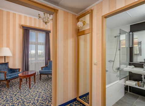Ensana Grand Margaret Island Health Spa Hotel - grand-margaret-island_-suite-3_54743527104_l