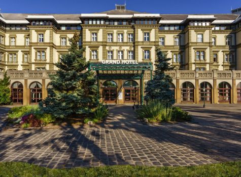Ensana Grand Margaret Island Health Spa Hotel - grand-margaret-island_exterior-1_53852019145_l
