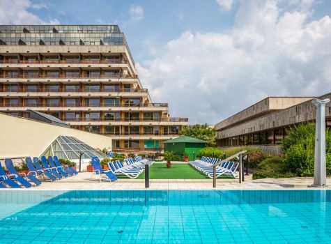 Ensana Thermal Margaret Island Health Spa Hotel - thermal-margaret-island-exterior-1_53848576202_l
