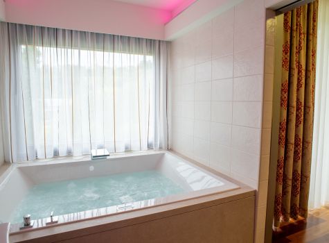 Hotel Paradiso ****S - Colorama-Suite Whirlpool