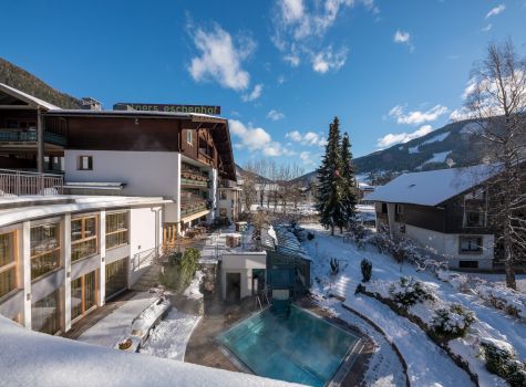 Naturhotel Ortners Eschenhof - eschenhof-winter-wellness-outdoor-pool