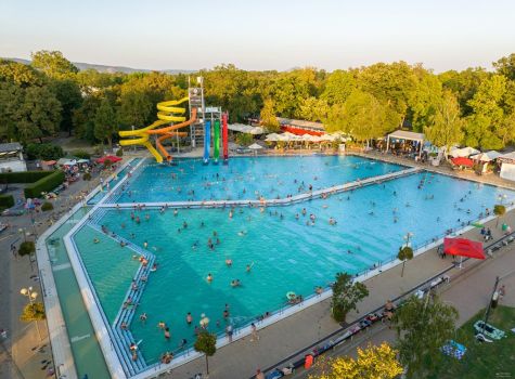 Hotel Essence Pogány - Lepke medence csúszdával 2.