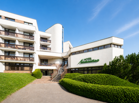 Hotel Adamantino - ChatGPT Image 5. 5. 2026 13_57_43