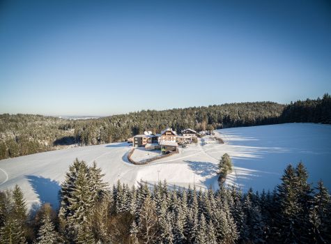 Hotel Schwarz Alm Zwettl - Almwiese Winter (c) kastner.tv