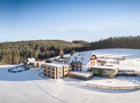 Hotel Schwarz Alm Zwettl - Pano Winter (c) Scharz Alm Zwettl