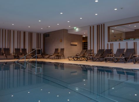Hotel Schwarz Alm Zwettl - Pool_© Niederösterreich Werbung Maximilian Pawlikowsky