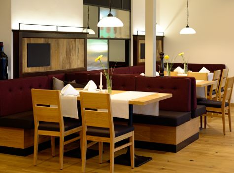 Hotel Schwarz Alm Zwettl - Restaurant_Veranda (c) Schwarz Alm Zwettl