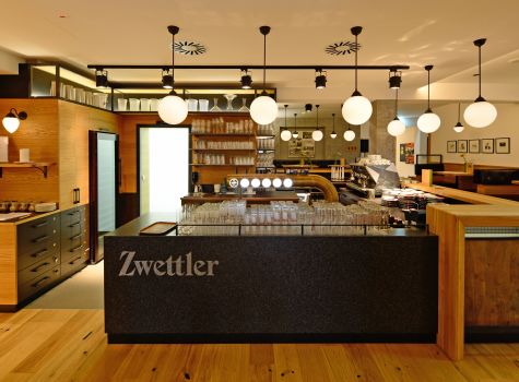 Hotel Schwarz Alm Zwettl - Schank_Bier (c) Schwarz Alm Zwettl