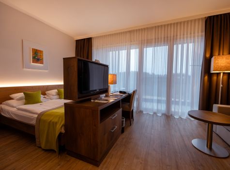 Hotel Schwarz Alm Zwettl - Zimmer SAPHIR_© Niederösterreich Werbung Maximilian Pawlikowsky