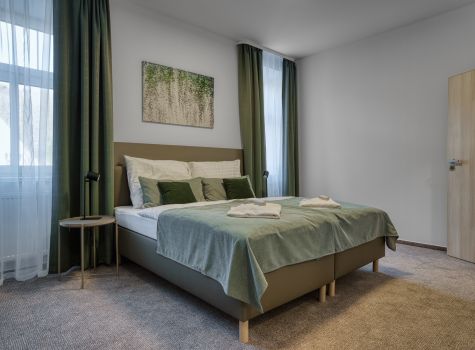 Hotel Slezský dům **** - dvouluzkovy-pokoj-manzelska-postel-hotel-slezsky-dum