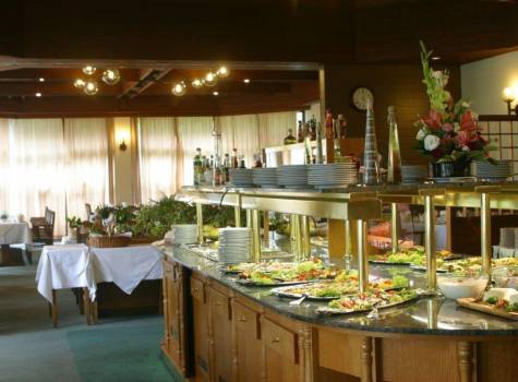 Ensana Thermal Sárvár Health Spa Hotel - 3_dhsr_sarvar_gastronomy_restaurant__2_.jpg