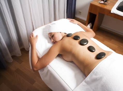 Hotel Cristal Palace - hot stone massage