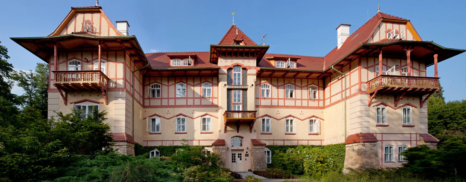 Hotel Jestřabí