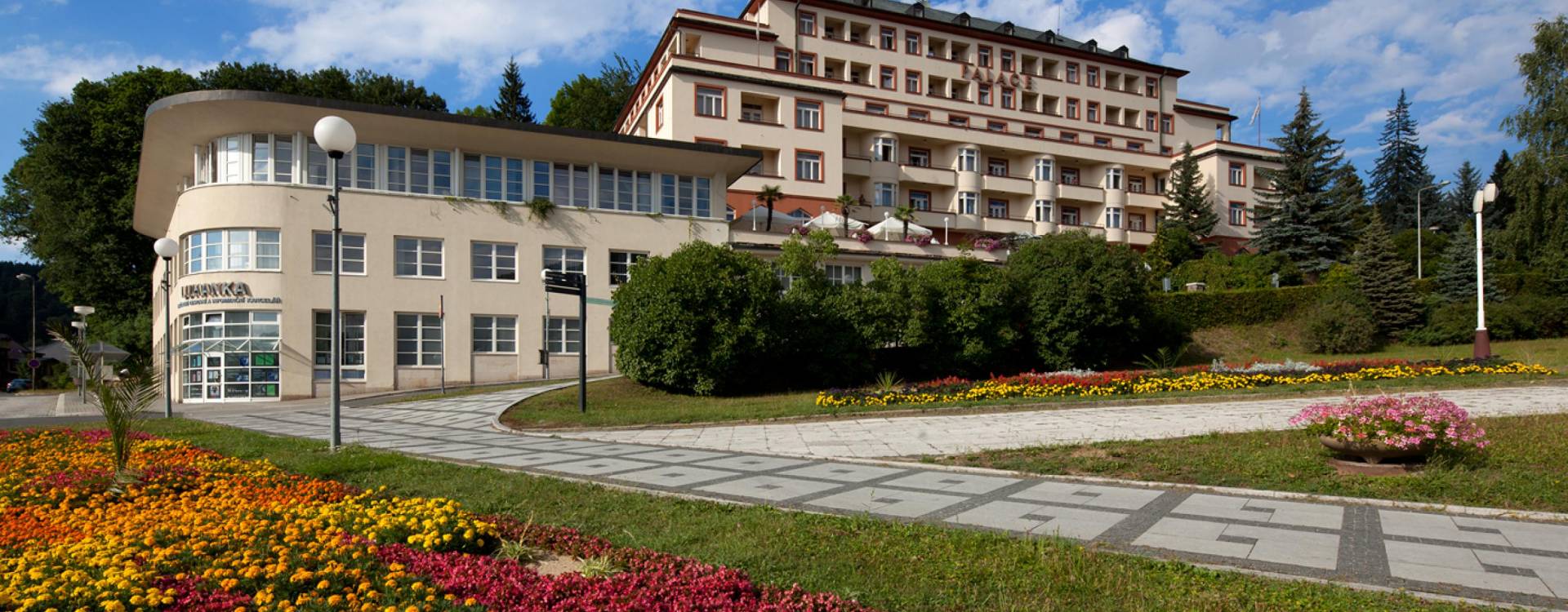 Hotel Palace, Lázně Luhačovice - informace o parkování
