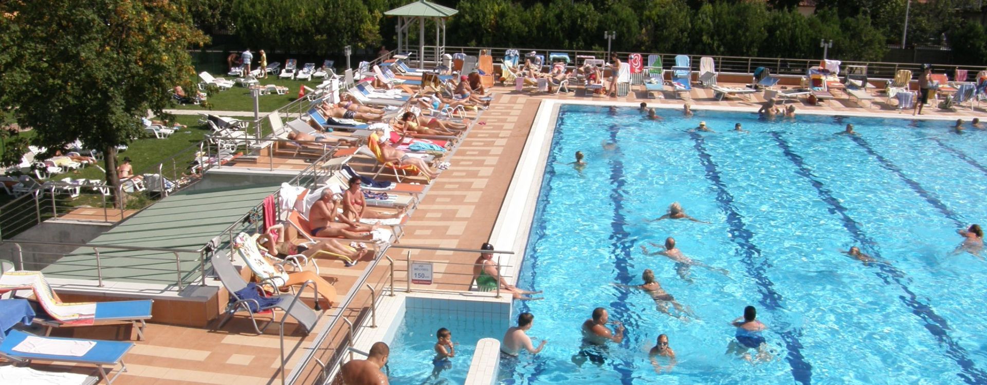 Thermal Hotel Mosonmagyarovar - údržba 25metrového bazénu
