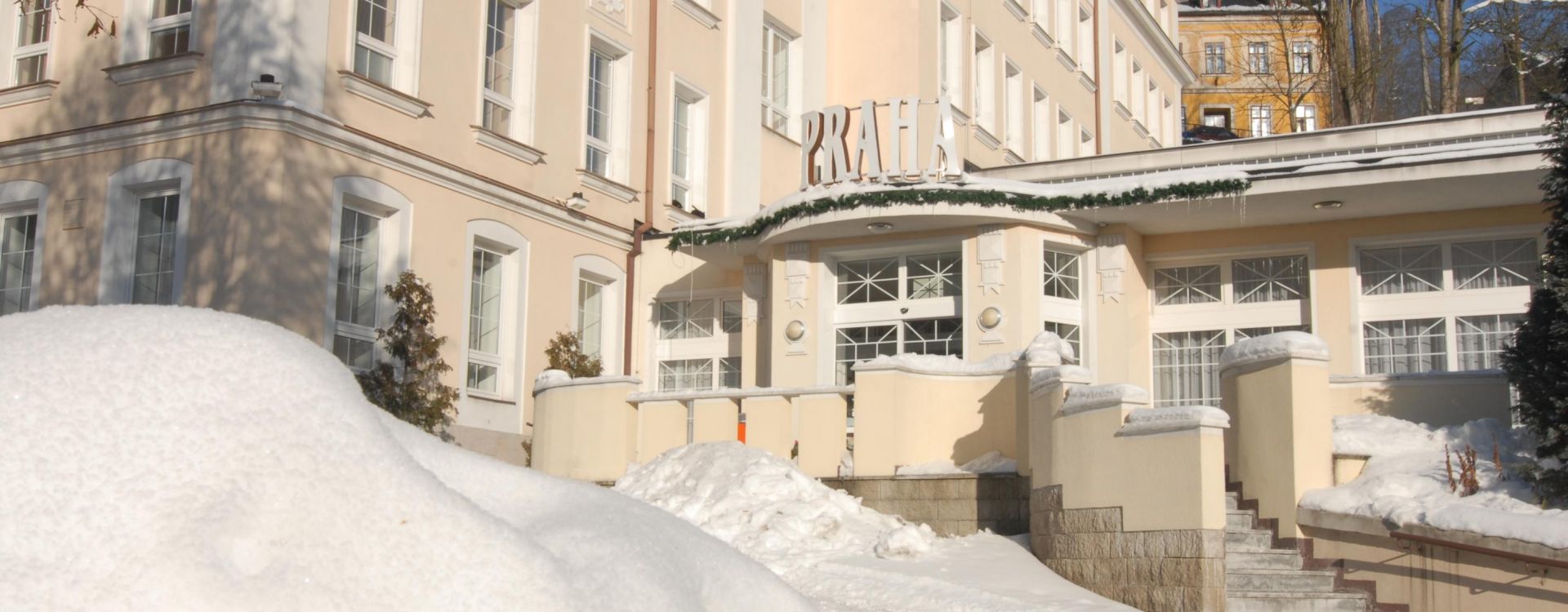 Curie Spa resort - Vánoční a silvestrovská Základní radonová kúra 14 nocí, 14&nbsp;nocí