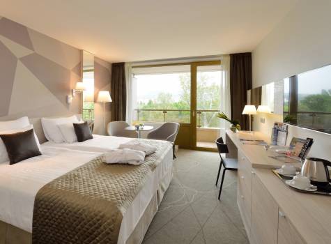 Accommodation incl. halfboard