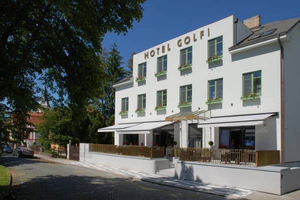 Hotel Golfi