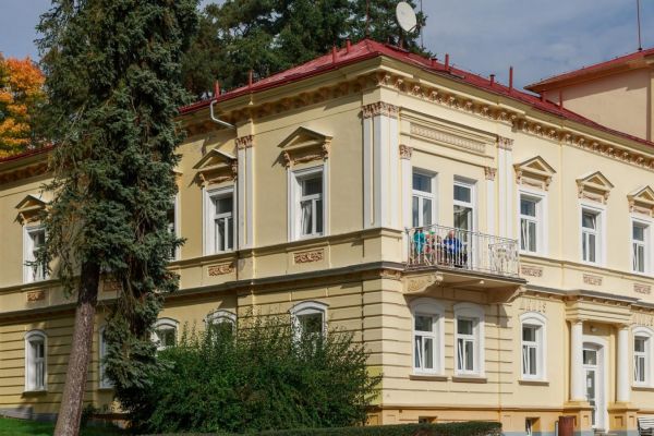 Lázeňský dům Mánes