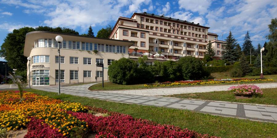 Hotel Palace, Lázně Luhačovice - informace o parkování