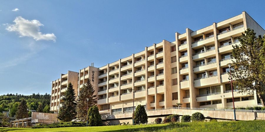 Lázeňský dům Ozón - upozornění na rekonovaci dlažby a zvýšený hluk do 31.5. 2025