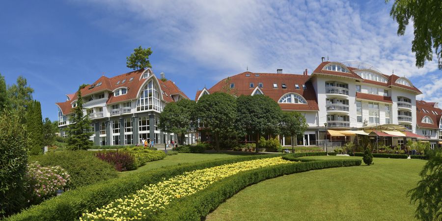 MenDan Magic Spa & Wellness hotel - otvevření střešního bazénu Sky Pool