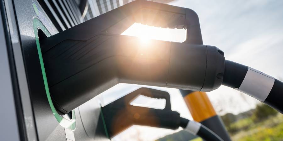 NaturMed Hotel Carbona - nové zázemí pro majitele elektromobilů a milovníky cyklistiky