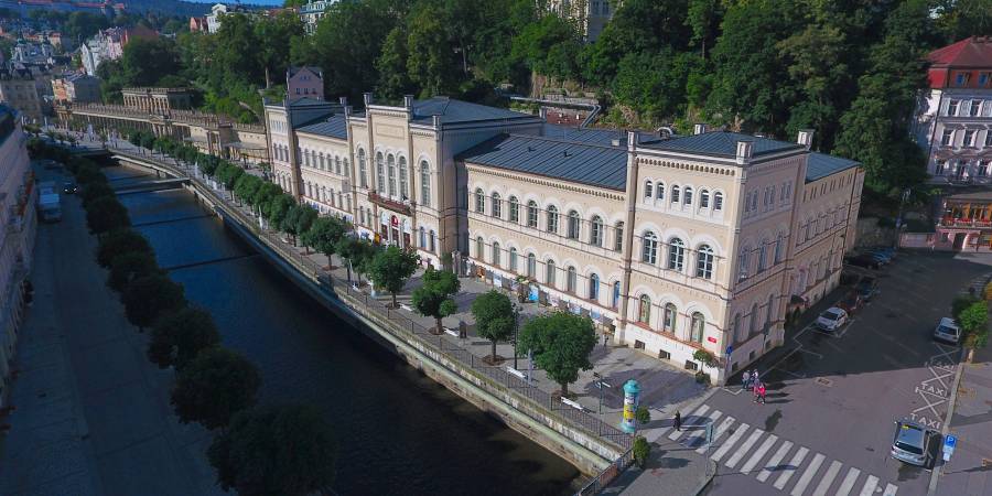 Zvýšená cena parkování v době konání MFF Karlovy Vary od 28. 6. do 6. 7. 2024